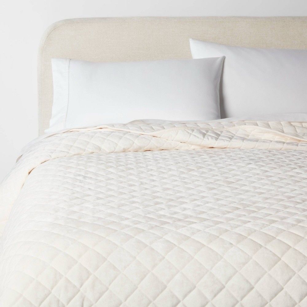 Threshold Luxe Velvet Quilt Full Queen Ivory Diamond Stitch